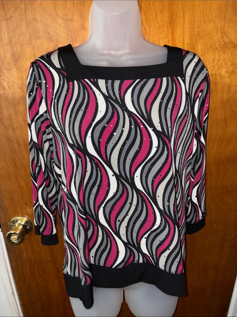Alfred Dunner Pink, Black & Gray Wave-Print Long Sleeve Top